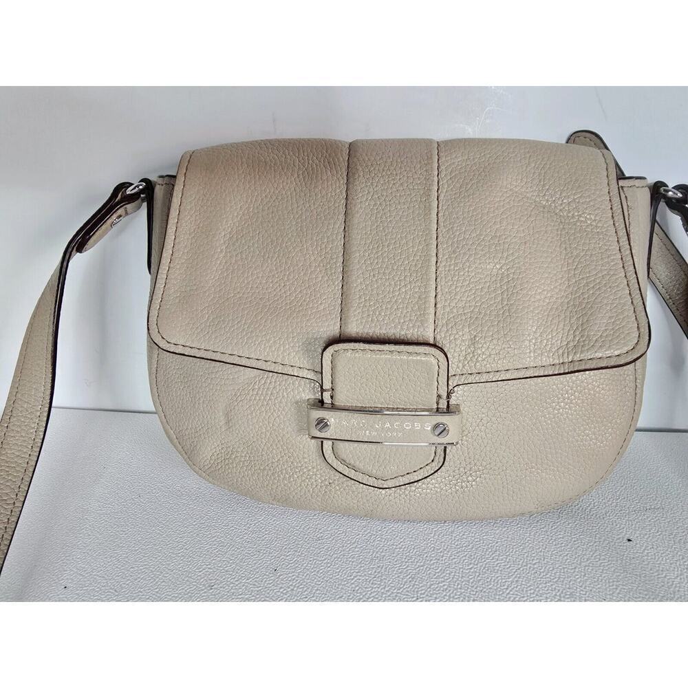 Marc Jacobs Traveler Messenger Leather Shoulder Bag Light Slate (Beige)